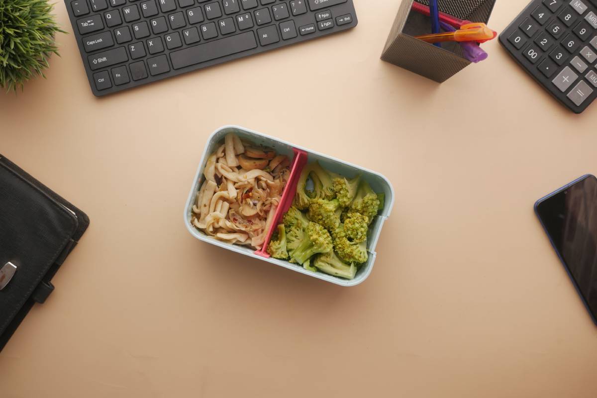 5 Money-Saving Tips For Your Office's Lunch Budget